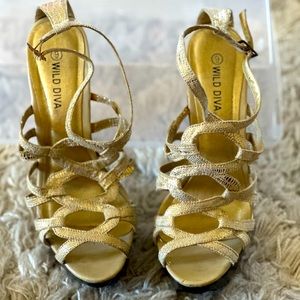 Wild Diva gold strappy platform 9